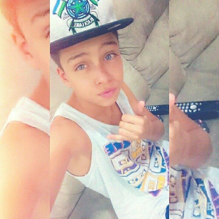 Insta - @seeuvinii_  , Snap - pdp_felix ,Solteiro , belieber