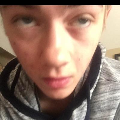 im not good at this bio shit✌️Jack and Jack are my baes✌️ i love my bed as much as k love chicken✌️