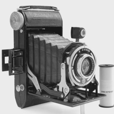 GenealogyLove's profile picture. The history in photos, Family history, Genealogy, Historical pictures, History archive, Family tree builder, Photo archives, Reunion fan, #tbt