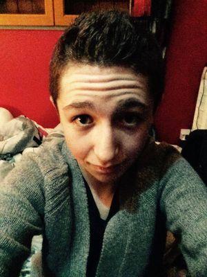 j'est 15 ans je suis francais jaime les smoke tricks; follow me and i follow you :)