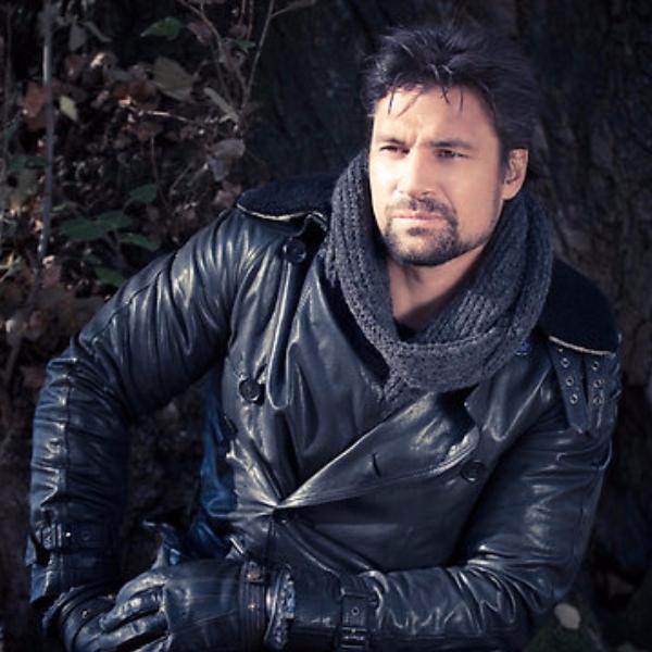 TrappedInLianYu's profile picture. The kid was like my brother, until he betrayed me. Now I will repay him in kind. Starling City and all the Queens will burn. (RPMC MP ARROW)