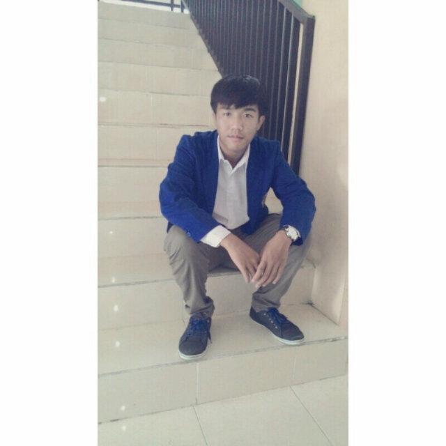 Just unimportant Indonesian-Korean boy. Click that follow button you know if you want.