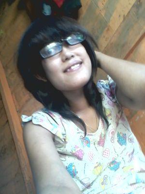 putryemoet's profile picture. 