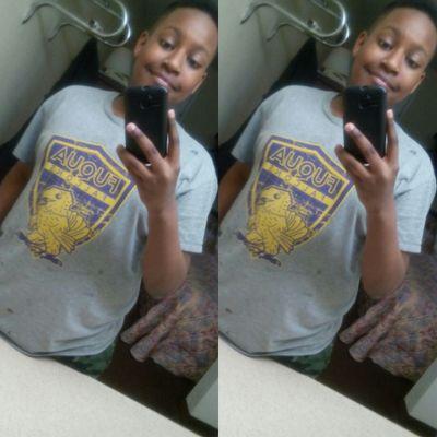 lorenzos_'s profile picture. i never get on twitter