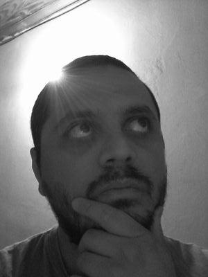 Usuario de GNU/Linux y militante de la libertad.