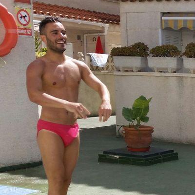 manelopez11's profile picture. Caer esta permitido, levantarse es obligatorio. // No fracasas si no dejas de intentarlo.