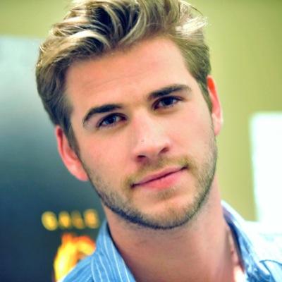 An ordinary hero who travels around saving innocent lives and regained his memories as Liam Hemsworth. Happy to be with Chris @ThorThe_God. [RP/Gay/Taken/OC]