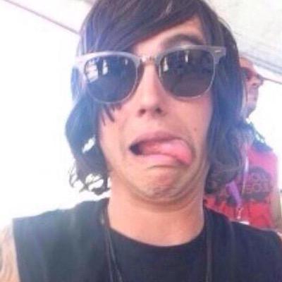 helping people get dms with their faves•turn on notifications•acess to 5/4+4/5+more!