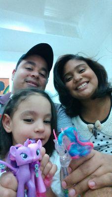 Engels_Peralta's profile picture. Callado,Tranquilo,Soñador, Padre de dos hermosas niñas.