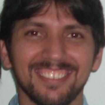 Sou Professor de matemática, enxadrista amador, desenvolvedor de software e jornalista