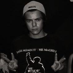 follow @xtommoxstylesx or i unfollow sorry, i have goals