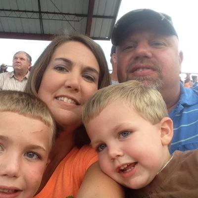 mguarr13's profile picture. Teacher in Tennessee