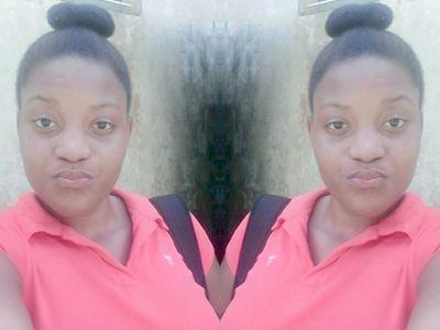 sesiestlouis's profile picture. none of your business