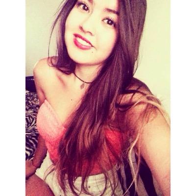 Estudiante :) & feliche 
20 añitos 
chilena