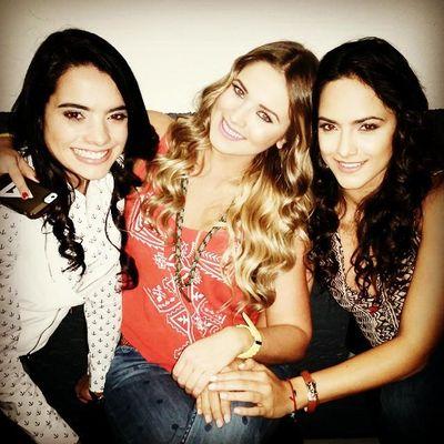 Fan Cub de @analorenasm (sofia) @ScarletGruber (andrea) y @Kimy2Ramos (irina)


Miami FL