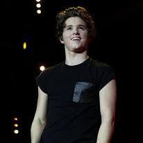 Hi I'm Allison Garcia : Loves Brad Simpsons on The Vamps |