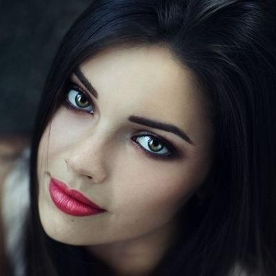 comealive13's profile picture. 