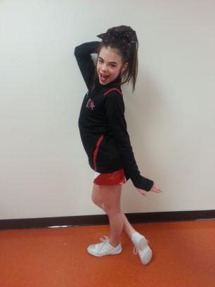 Bow on my head~Glitter in my veins~Team by my side~Crowd knows our name~  ICE ICE BABY♡ http://t.co/ZdDhhKvnRd