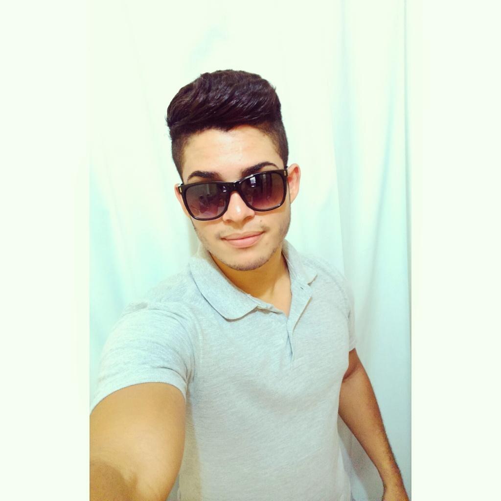 TheuCorado's profile picture. Só da @vem_camilamber ♥