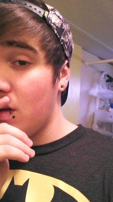 Sitting in this room playing Russian roulette,
Finger on the trigger to my dear Juliet