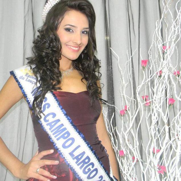 Sou uma pessoa que gosta de batalhar e assim correr atrás dos meus sonhos e minhas metas (: