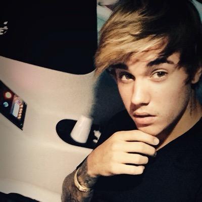 free follow from @teenagelirry i have a justin follow on there hmu