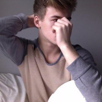 smxkeweedd's profile picture. My cigarettes are better for me than you are.