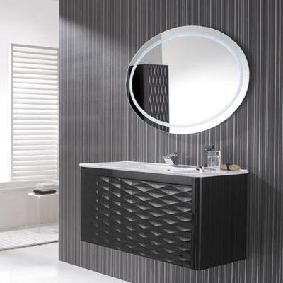 Empresa dedicada a la distribución de productos para el baño de las firmas más importantes del sector.