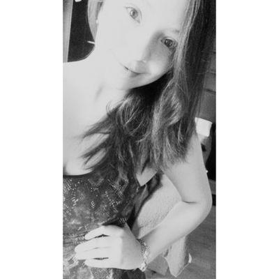 Mexicana, y guapa(: Si miras en el abismo, el abismo también mira dentro de ti. 

👻:SofiePrieto ♡