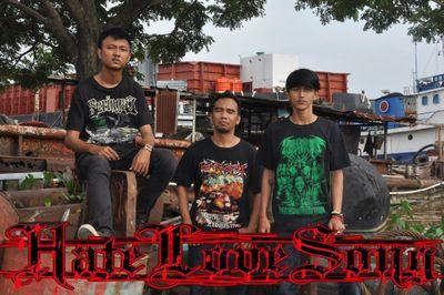 Official twitter HateLoveSong Grind . http://t.co/HvgecK1dtt. Reverbnation/HateLoveSong.. kontak person Wonk Robbi 08996124921  agung 089666865652
