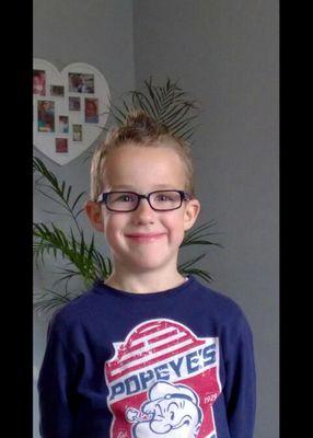 I have a lovely wife and 3 childeren! Big fan off dartsplayer King  !