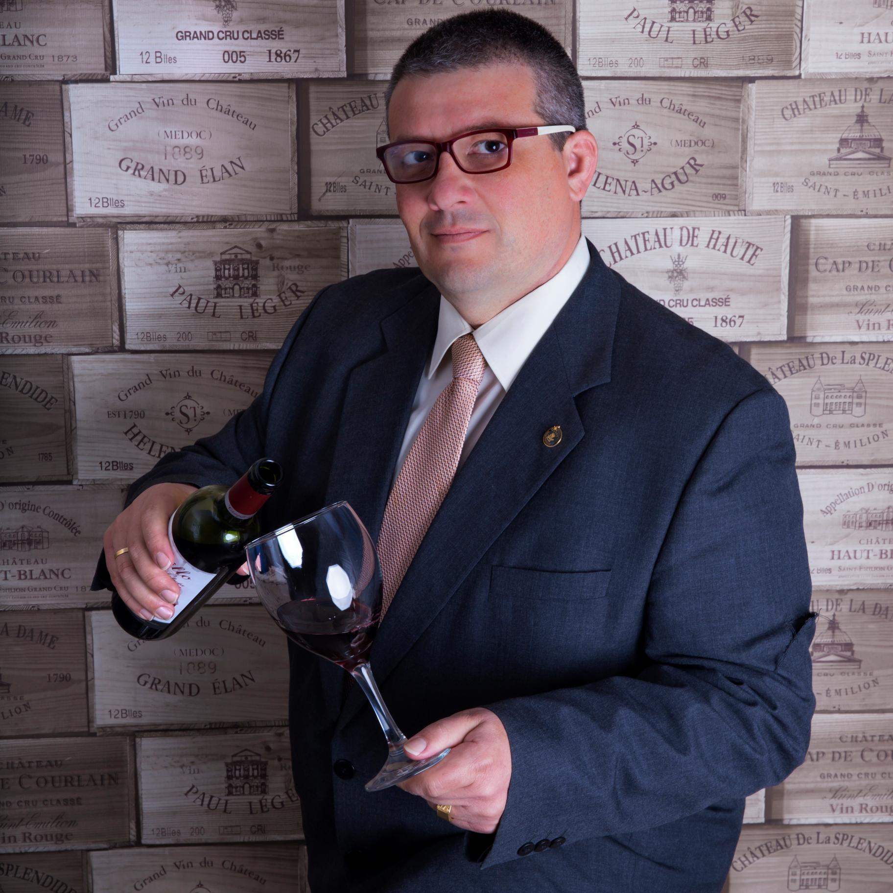 Comercial en Cervinco Internacional. wset formed in the savoy hotel london melia Hotels