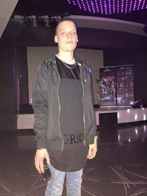 myselfchaz's profile picture. my account is based purely for my music. Myselfchaz.. check me on YouTube. live for the money, die for the money.. so if I'm gonna die, ima die cos of money..