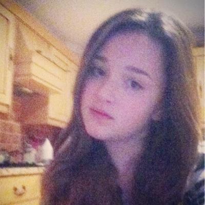 follow me i follow back :)