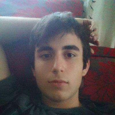 victor_tintinno's profile picture. Si la vida te da problemas, tu dale hacks y si no, baneado y al gulag.