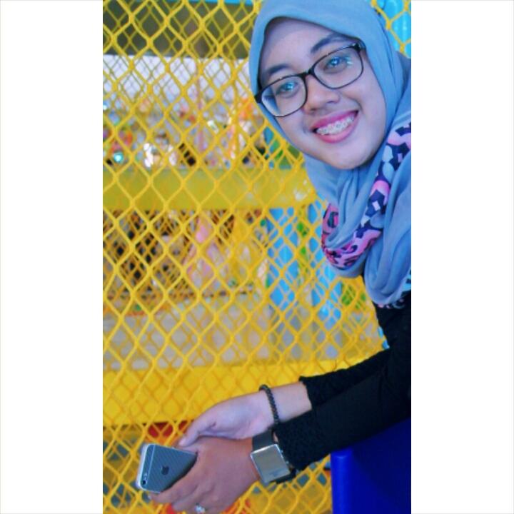 Writer wanna be | grow to write a novel | I love my world like I Love my word ♡ | Hijab my life, my right, and my choice