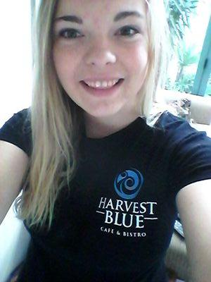 EveWhitley1's profile picture. 19 :)