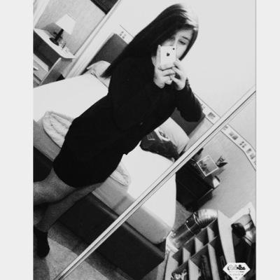Ajoutée: - SNAP: lucilemstr
              - FACEBOOK: Lucile Mastri Ferreira