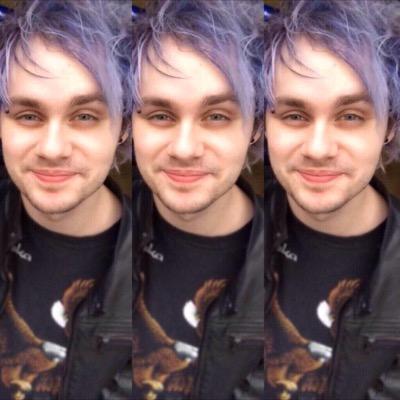 Michael and Ashton are my babes❤️0/5 Michael followed 6/16/13 MICHAEL/4 & 5SOS& Wheatus