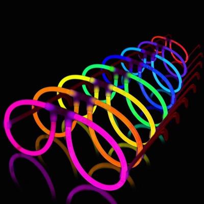 Por tan solo 1,5€ gafa + pulsera. colores: rojo, verde, rosa y azul. consultar para otros colores. Para fiestas, despedidas, discotecas...
