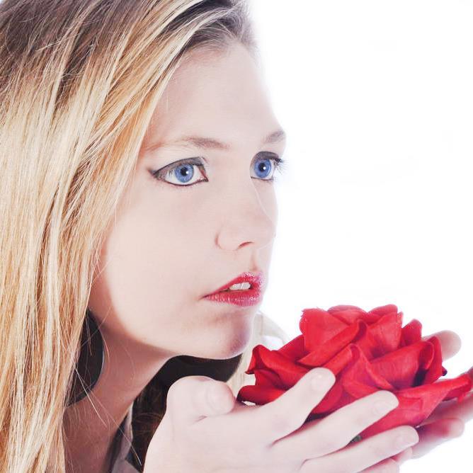 KriziaAng_Model's profile picture. nacida en Caracas-Venezuela en 1990 de descendencia italiana. estudió en Caracas-Venezuela en la escuela de modelaje Rita's. Recidente en Catalunya desde 2001