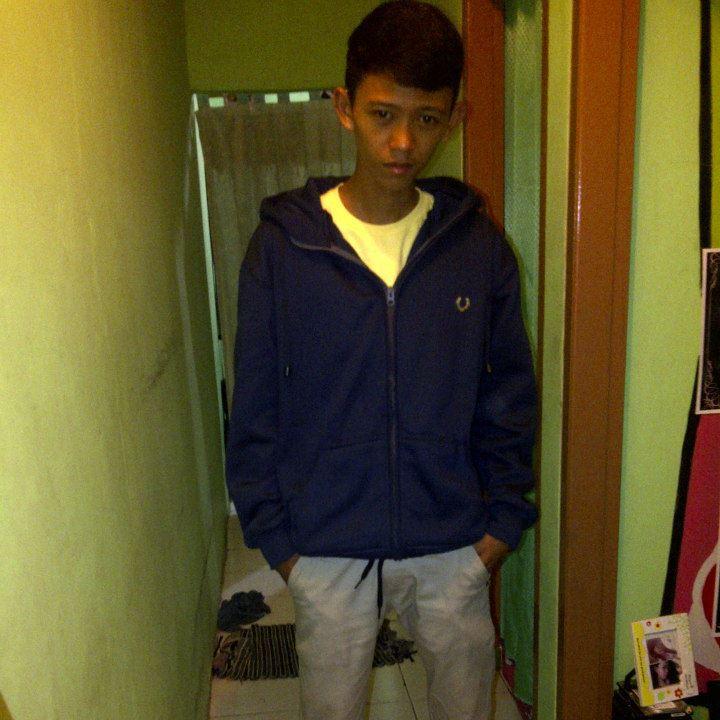 ♥ 12 akuntansi 1 ♥ 13 januari 1996 :) :*