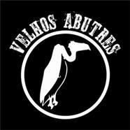 Twitter oficial da banda de blues e rock Velhos Abutres. Contato para show: velhosabutres@gmail.com