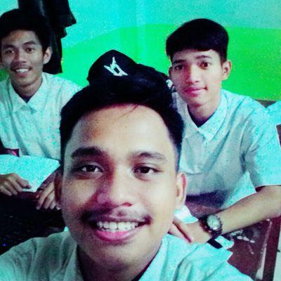 RisaldiRanda's profile picture. Paling benci sma orang sombong ! | @makeSN_official gitaris :) | Manchester United | my pin : 27ebb6c3