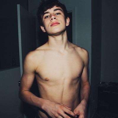 hayesgrindonmee's profile picture. Goal-to get a follow from hayes