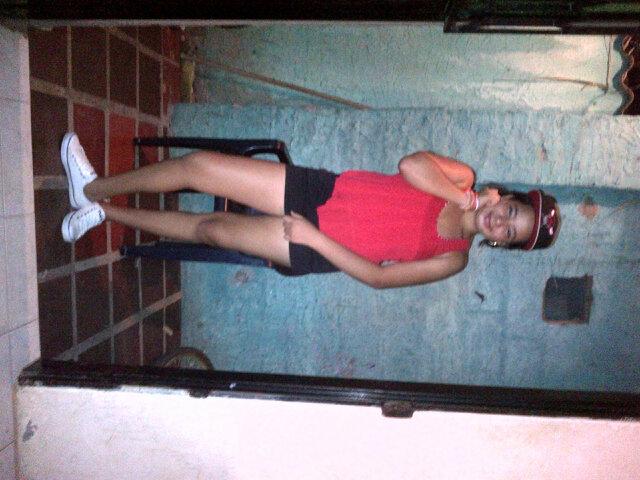 Naci el 25 de diciembre del 2000. Escucho la musica de la boyband ONE DIRECTION y me gusta bailar