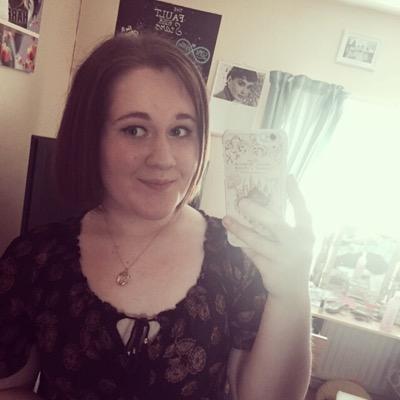 Music Lover, Sarcastic Teenager, Book + tv Lover, Internet Addict, instagram - lucyy_loux, f4f