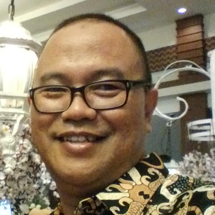 Mantan karyawan BUMN yang yakin bahwa segala apa yang ada pada diri ini dalam pengetahuan ALLAH.