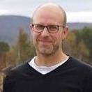 Leder i Hedmark Bondelag. Landbruksøkonom med fortid som ordfører, men først og sist bonde.