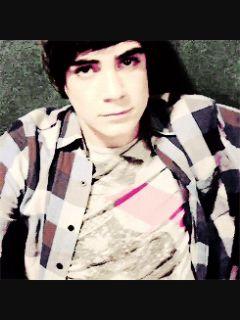 Me llamo kelly.ME ENCANTA EL http://t.co/gey6vIq2ia 1000% CODER - CD9     mi IG es kelly_12_canela META que los castores nos sigan 0/6